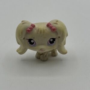 Littlest Pet Shop LPS  Maltese Dog #269 Hasbro 2004 Purple Dot Eyes Pink Bows